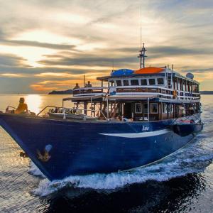Liveaboards